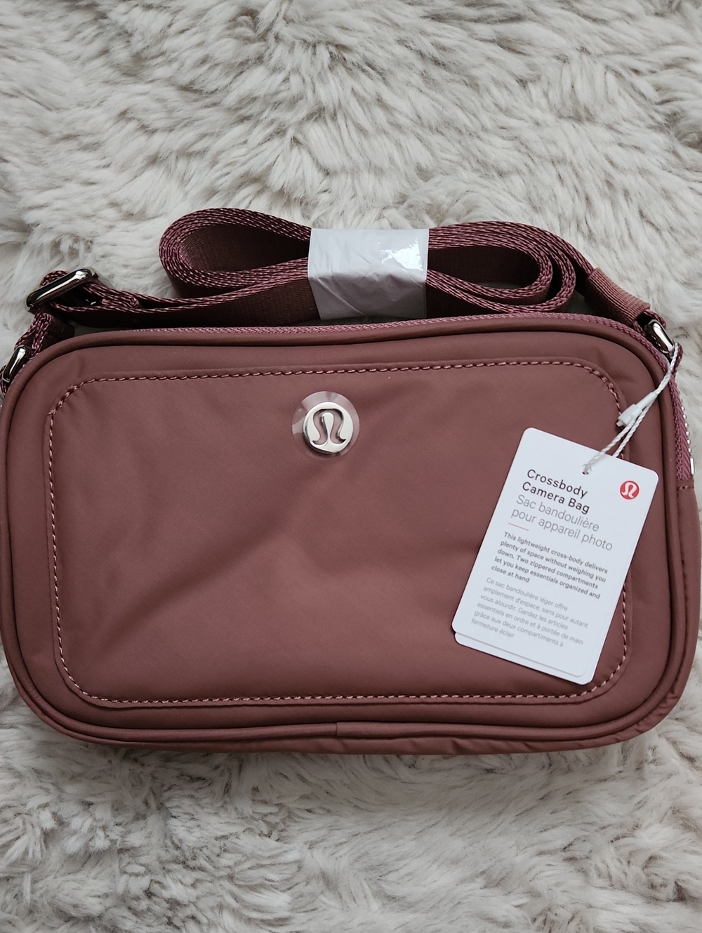NWT lululemon Crossbody Camera Bag - Picture 1 of 5